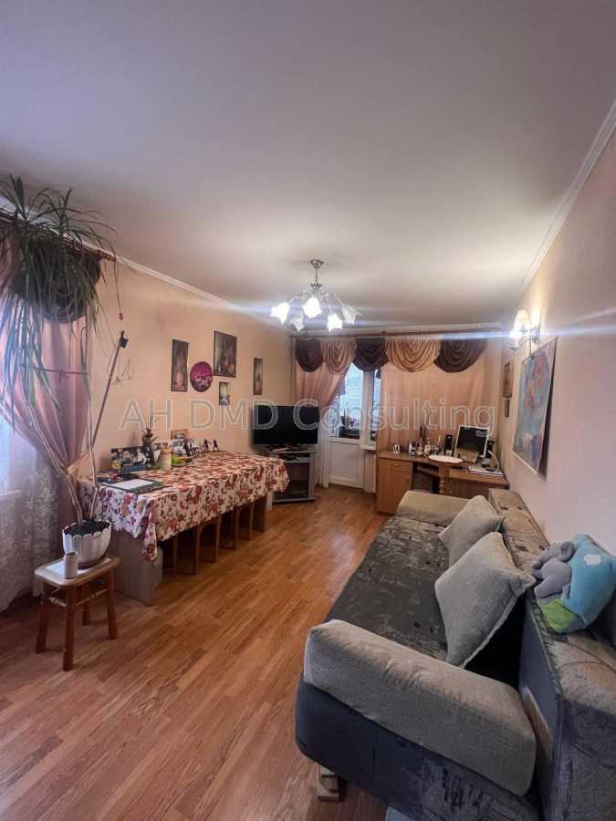 Продажа 4-комнатной квартиры 79 м², Анатолия Соловьяненко ул., 2/6