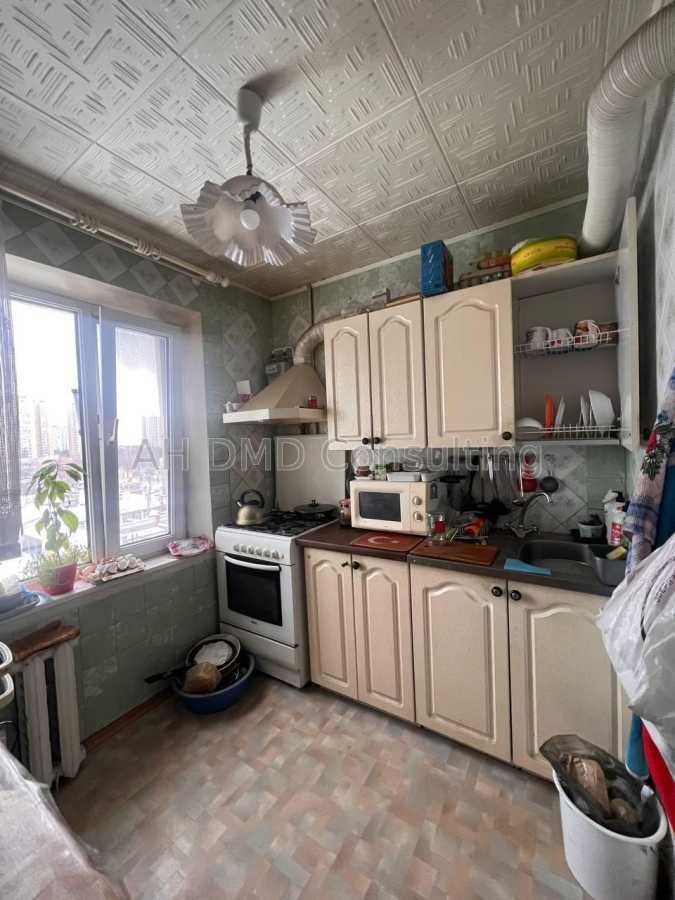 Продажа 4-комнатной квартиры 79 м², Анатолия Соловьяненко ул., 2/6