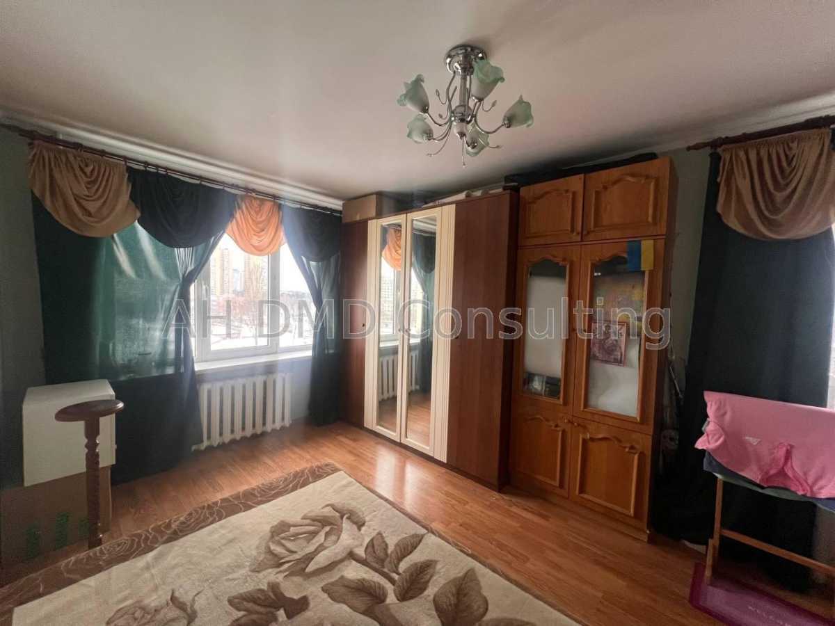 Продажа 4-комнатной квартиры 79 м², Анатолия Соловьяненко ул., 2/6