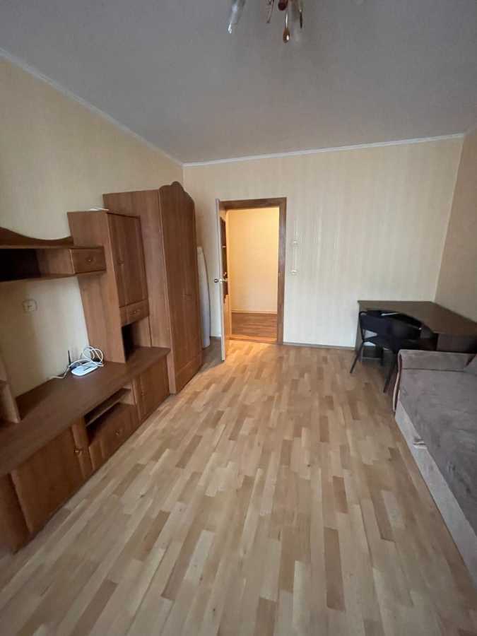 Оренда 1-кімнатної квартири 42 м², Олени Пчілки вул., 2
