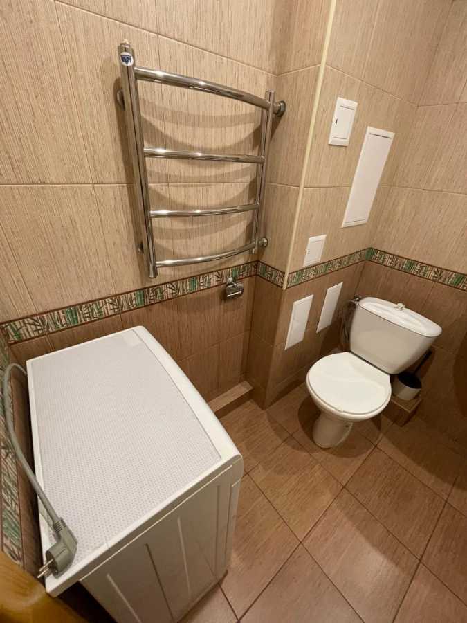 Оренда 1-кімнатної квартири 42 м², Олени Пчілки вул., 2