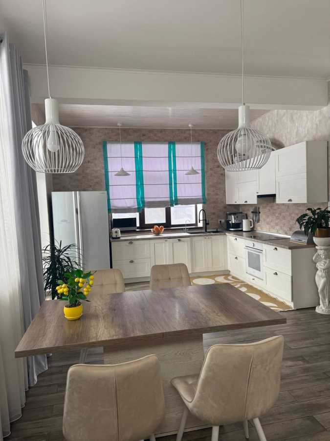 Аренда дома 360 м², Озерна