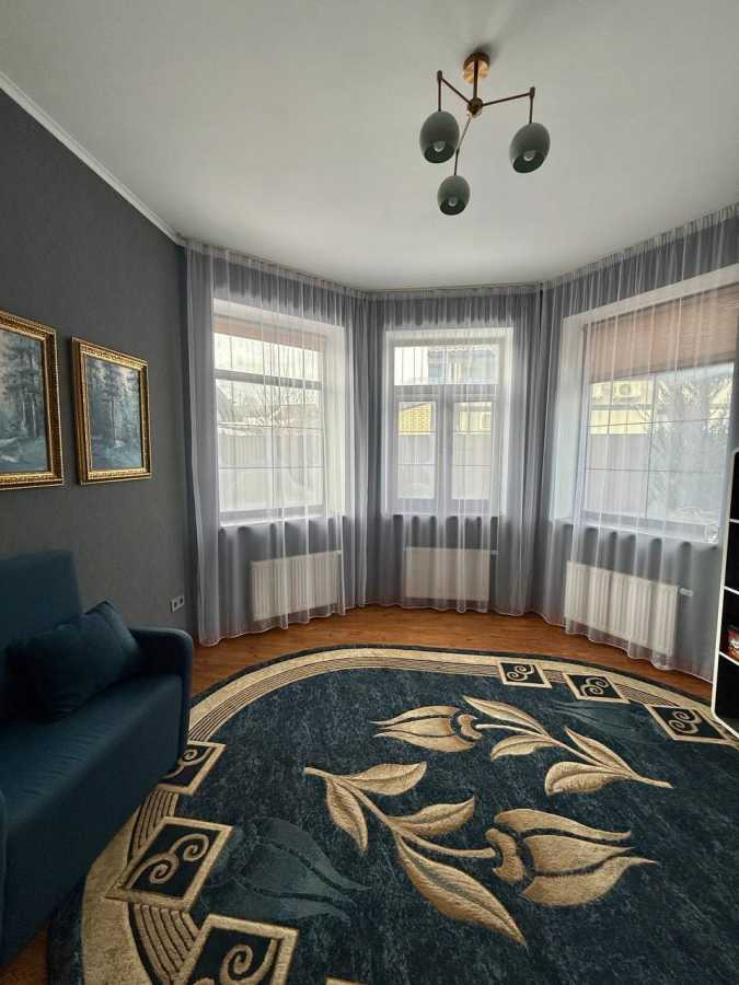 Аренда дома 360 м², Озерна