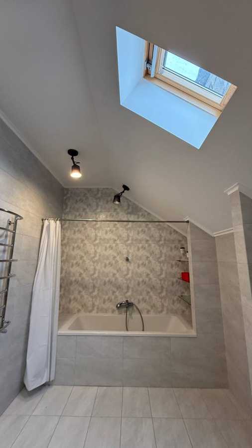 Аренда дома 360 м², Озерна