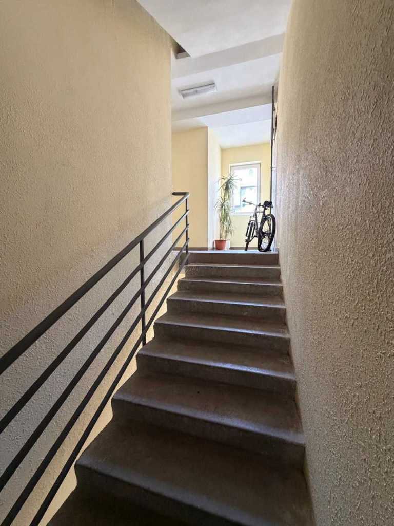 Продаж 1-кімнатної квартири 50.8 м², Метрологічна вул., 9В