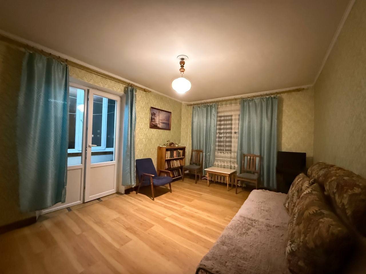 Продаж 1-кімнатної квартири 31.3 м², Прибузька вул., 24