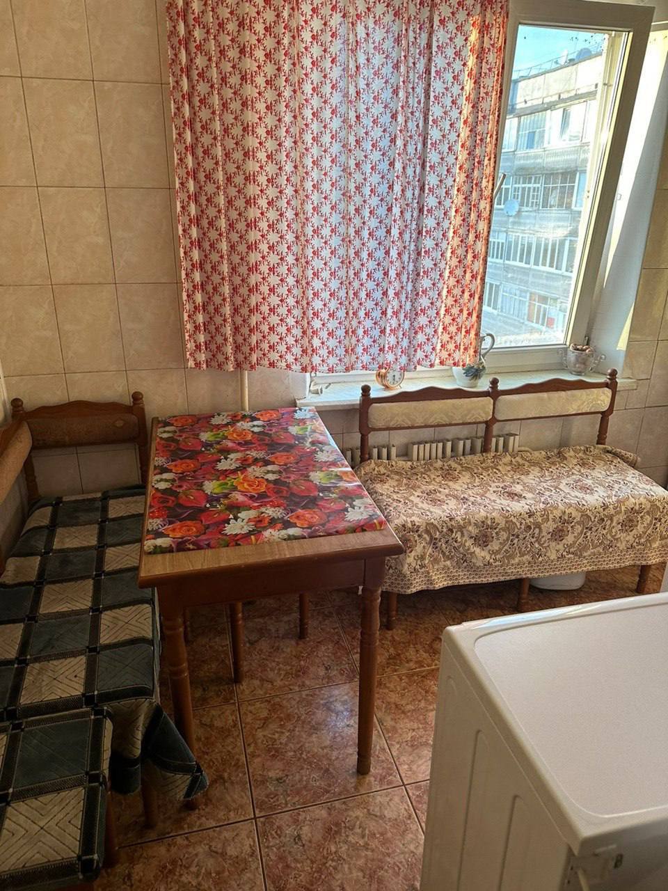 Продаж 1-кімнатної квартири 31.3 м², Прибузька вул., 24