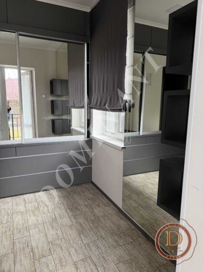 Продажа дома 255 м², Солидарности ул.