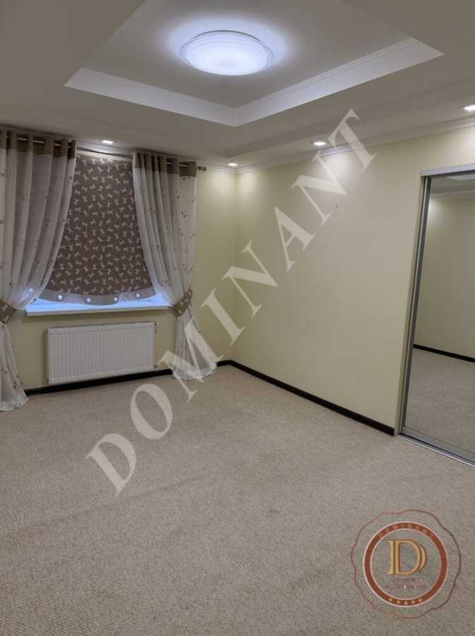 Продажа дома 255 м², Солидарности ул.