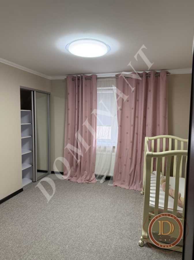 Продажа дома 255 м², Солидарности ул.