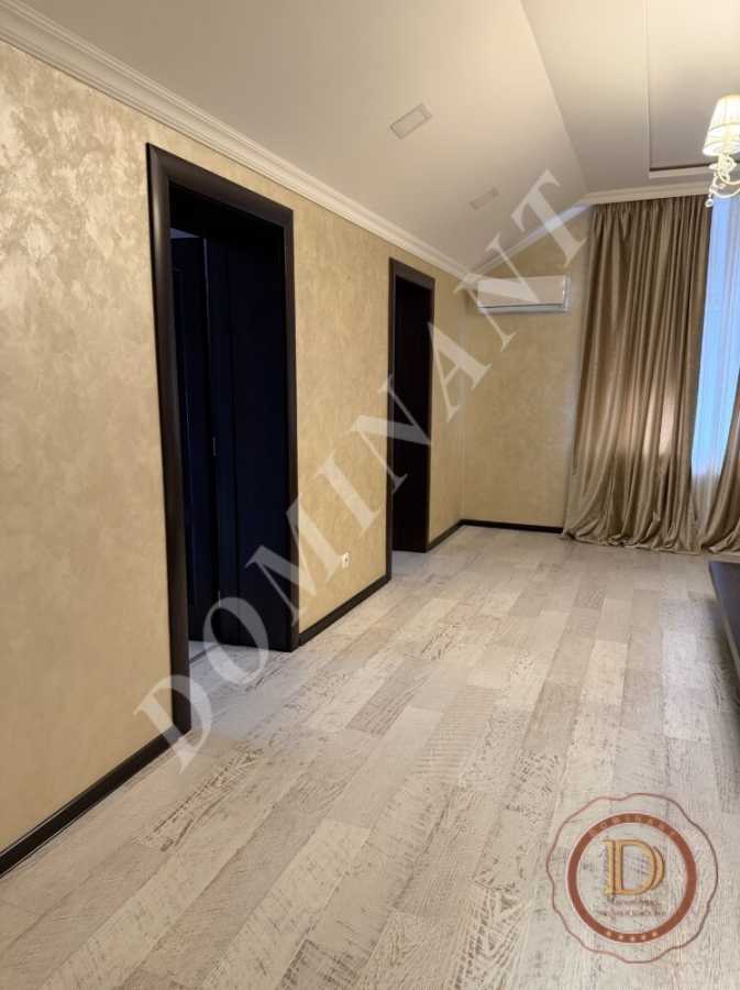 Продажа дома 255 м², Солидарности ул.