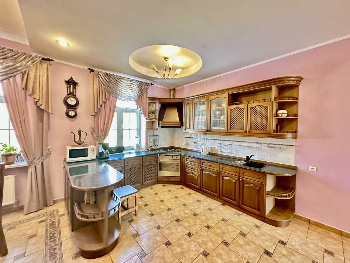 Продаж будинку 240 м², Квітки Цісик вул., 81