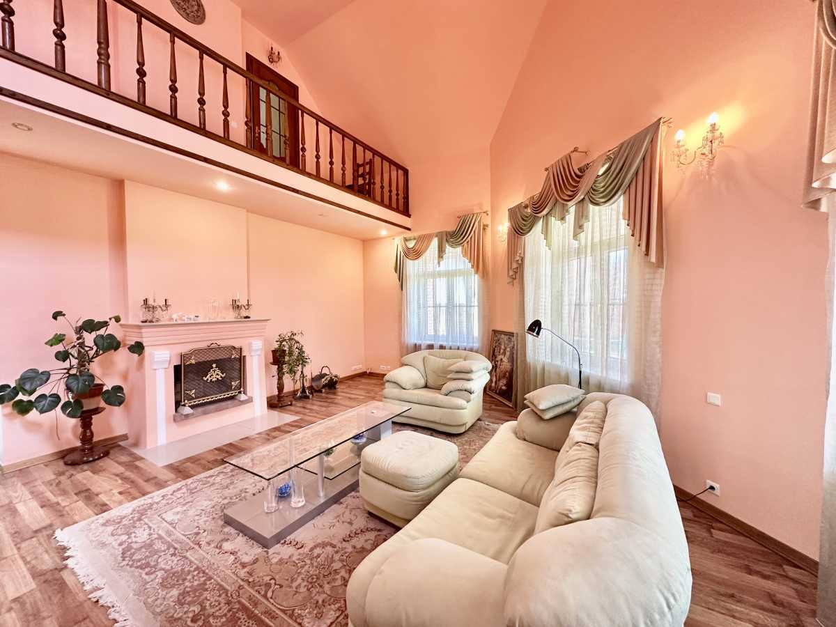 Продаж будинку 240 м², Квітки Цісик вул., 81