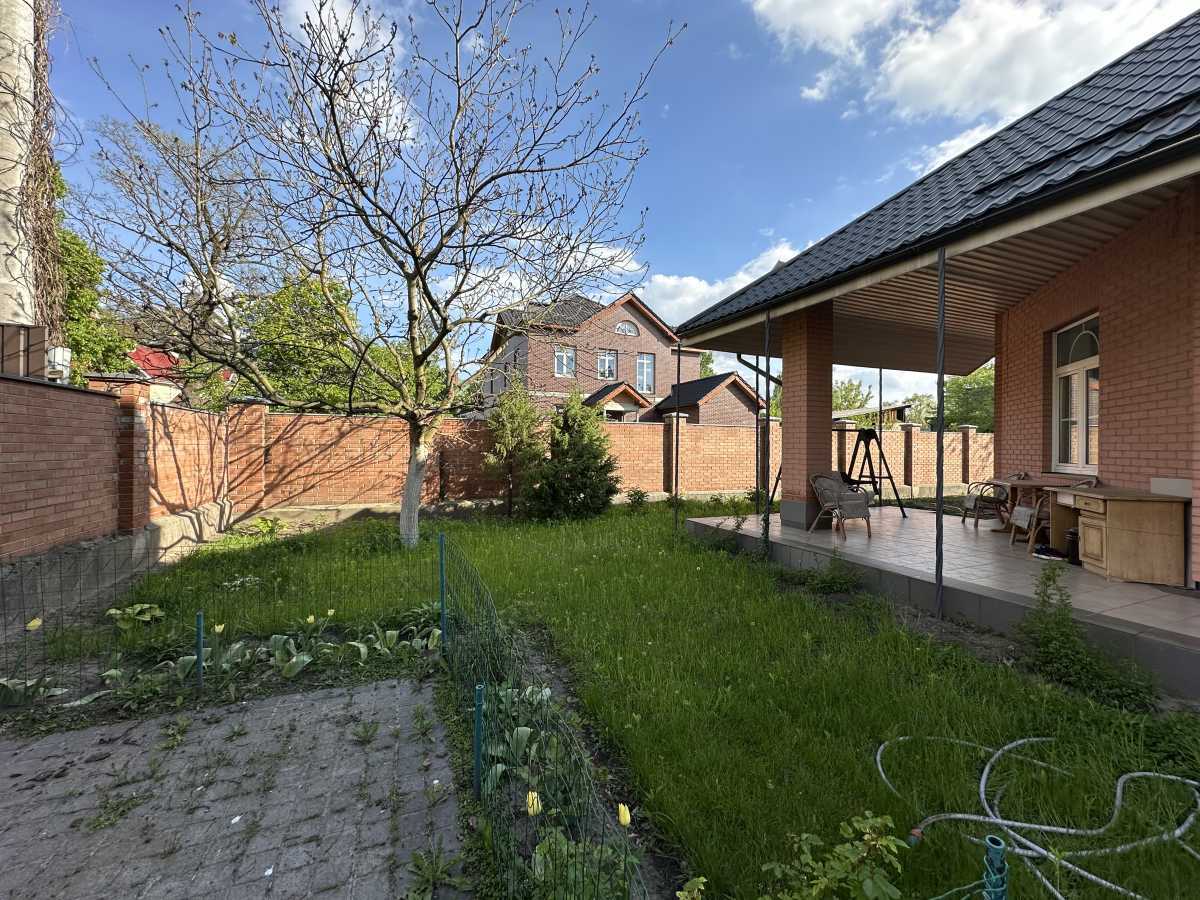 Продаж будинку 240 м², Квітки Цісик вул., 81