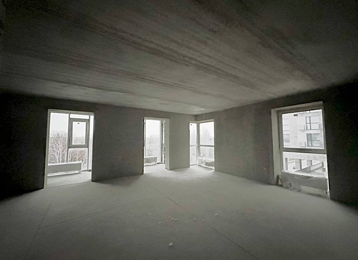 Продаж 2-кімнатної квартири 81 м², Набережна Перемоги вул.