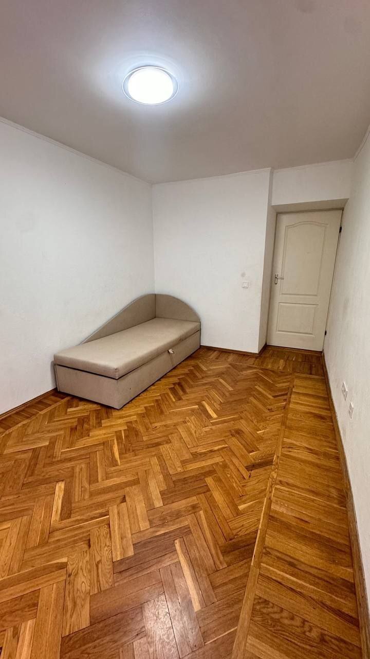 Оренда 4-кімнатної квартири 86 м², Писаржевського вул.