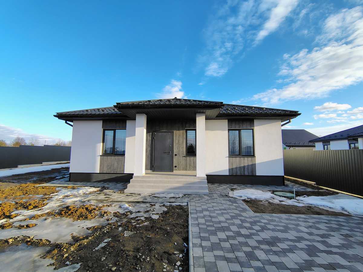 Продажа дома 100 м², Шкільна