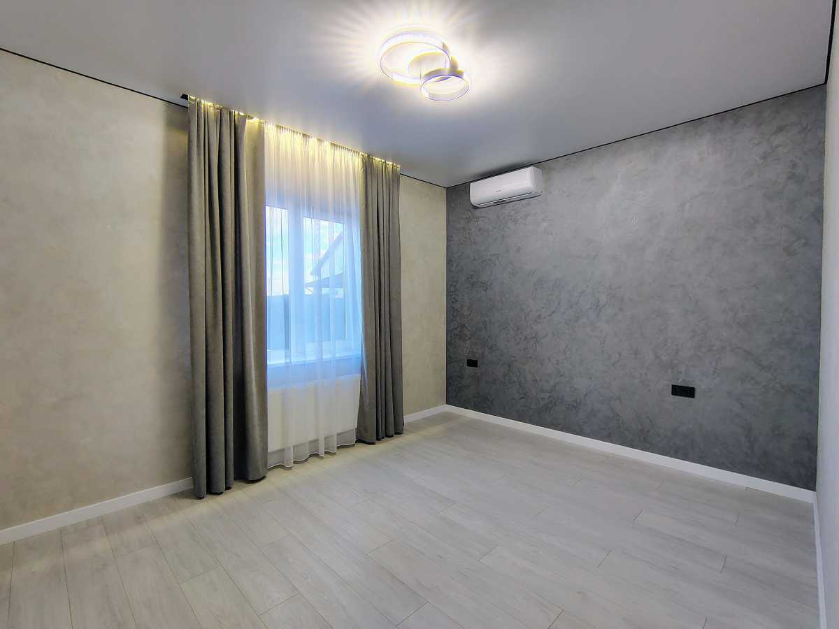 Продажа дома 100 м², Шкільна