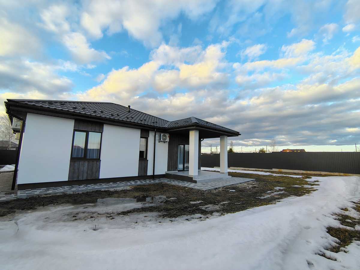 Продажа дома 100 м², Шкільна