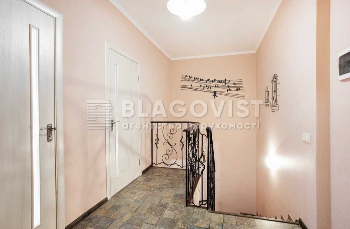 Продаж 4-кімнатної квартири 105 м², Петрівська вул., 9