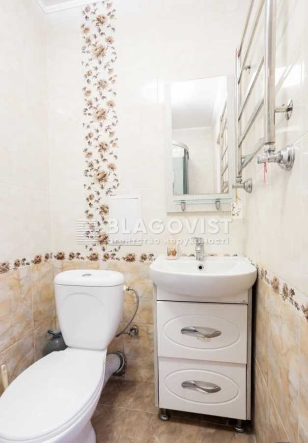 Продаж 4-кімнатної квартири 105 м², Петрівська вул., 9