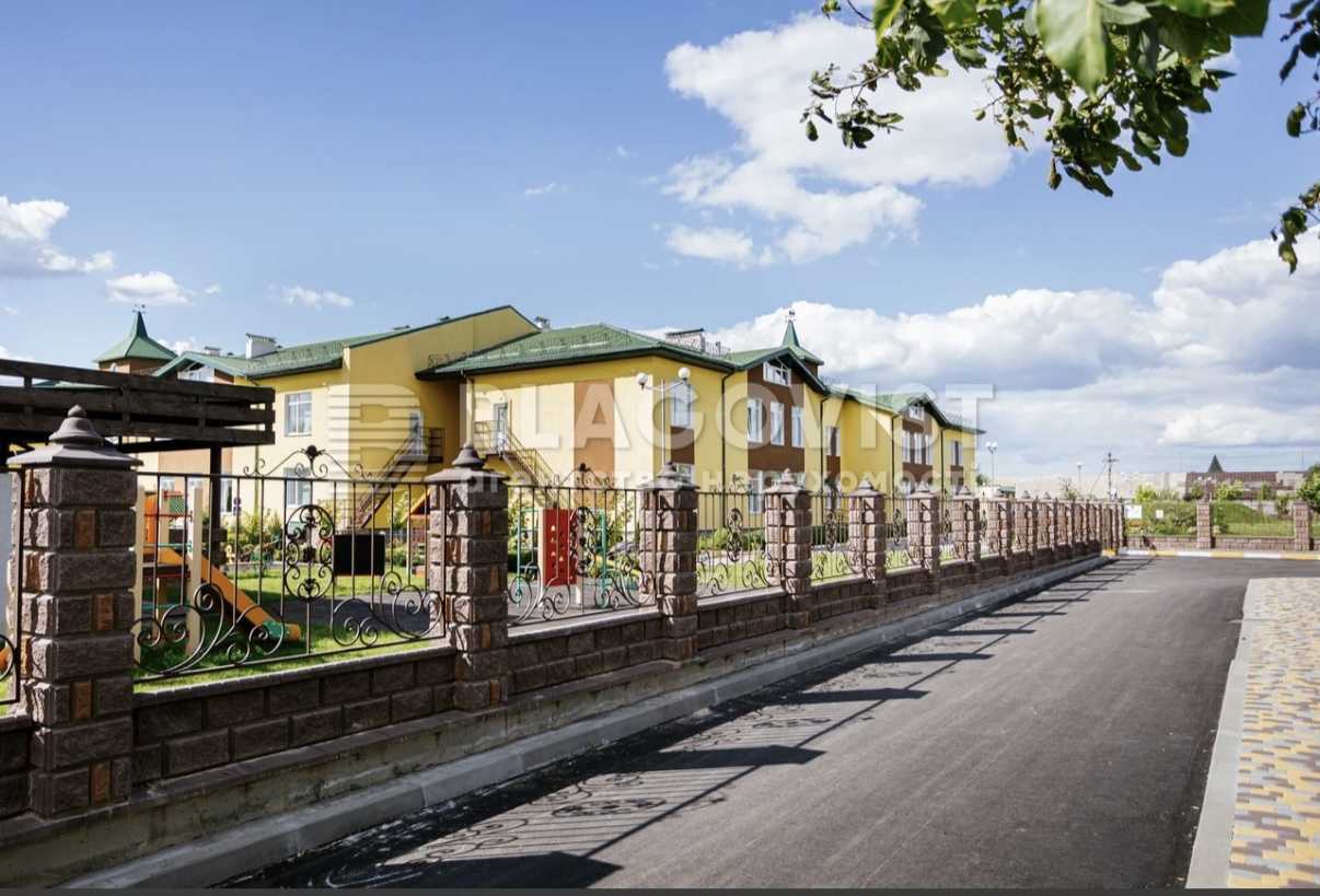 Продаж 4-кімнатної квартири 105 м², Петрівська вул., 9