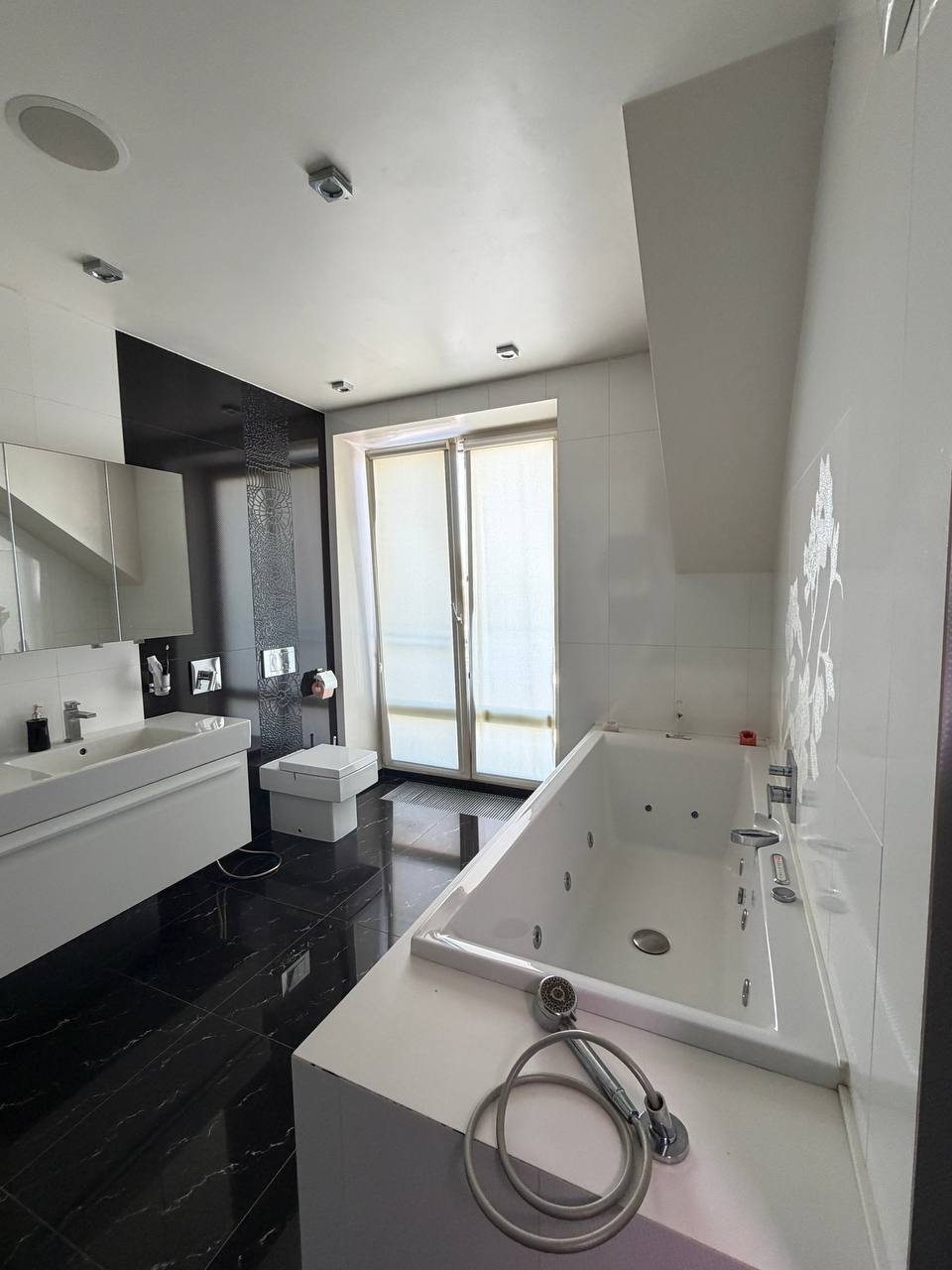 Продажа дома 322 м²