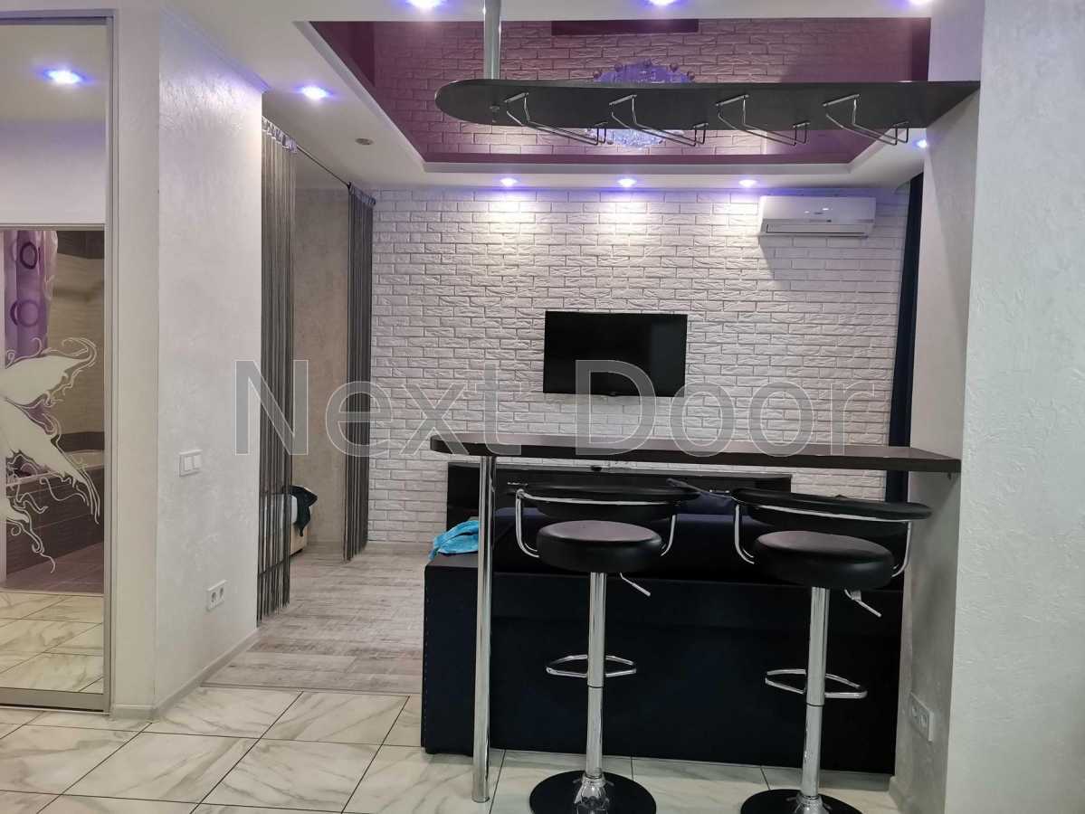 Продажа 1-комнатной квартиры 42 м², Вячеслава Черновола ул., 6