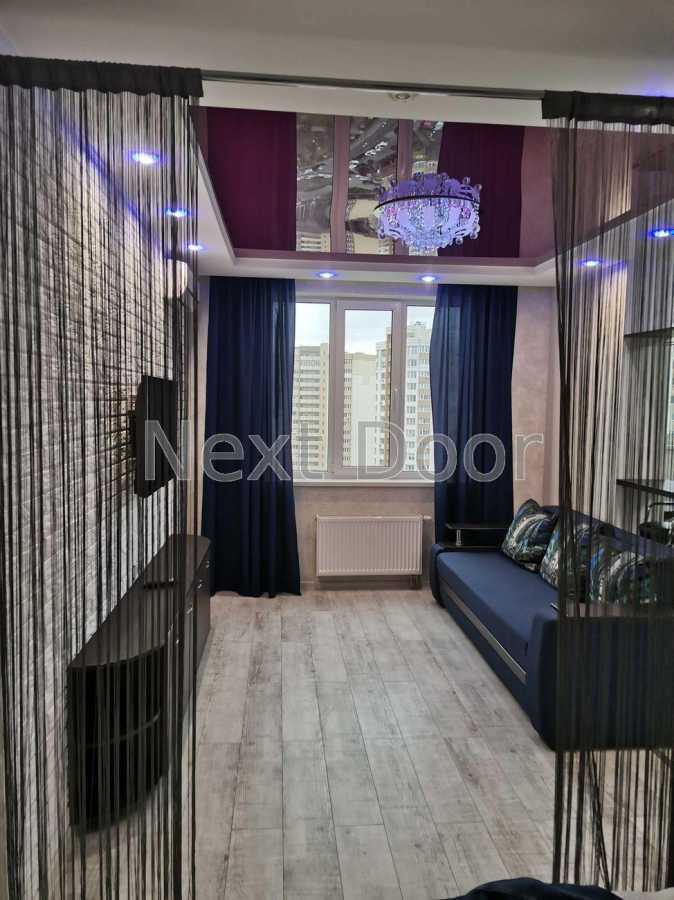 Продажа 1-комнатной квартиры 42 м², Вячеслава Черновола ул., 6