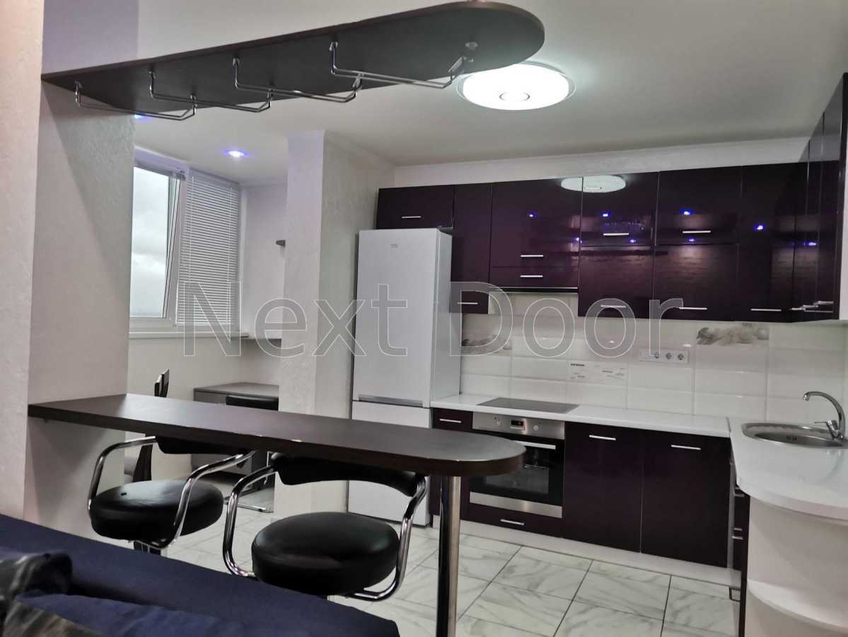 Продажа 1-комнатной квартиры 42 м², Вячеслава Черновола ул., 6