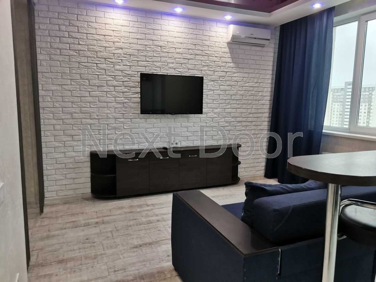 Продажа 1-комнатной квартиры 42 м², Вячеслава Черновола ул., 6