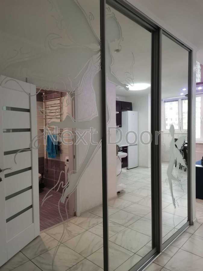 Продажа 1-комнатной квартиры 42 м², Вячеслава Черновола ул., 6