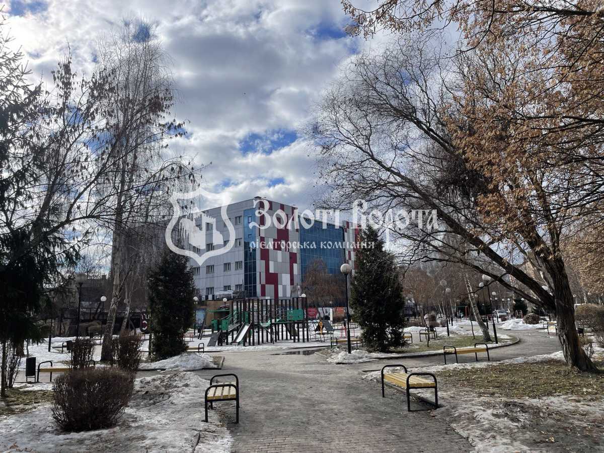 Продаж 3-кімнатної квартири 72 м², Чорних Запорожців, 56а