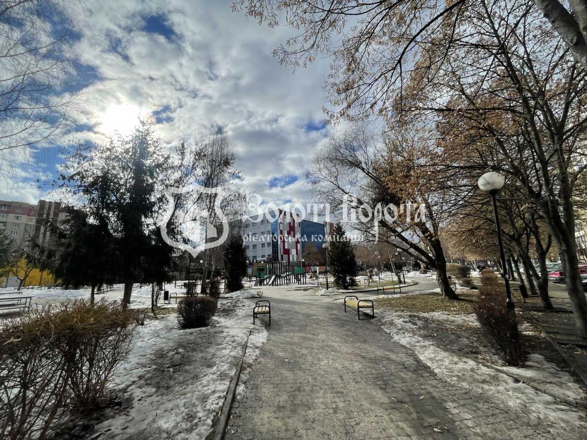 Продаж 3-кімнатної квартири 72 м², Чорних Запорожців, 56а