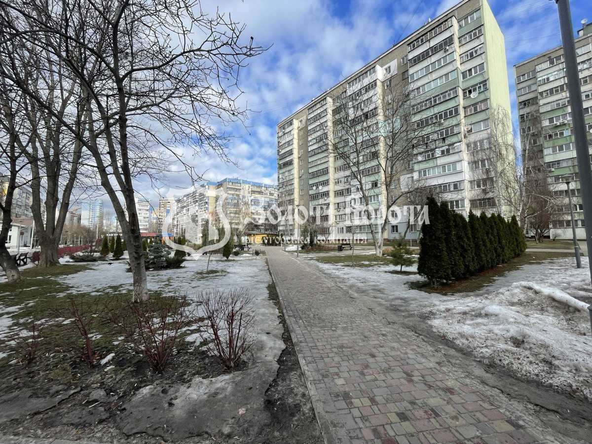 Продаж 3-кімнатної квартири 72 м², Чорних Запорожців, 56а