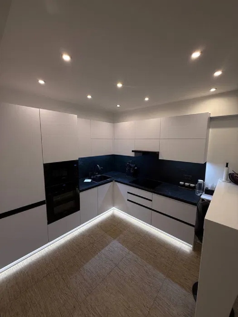 Продаж 3-кімнатної квартири 120 м², Автозаводська вул., 29А