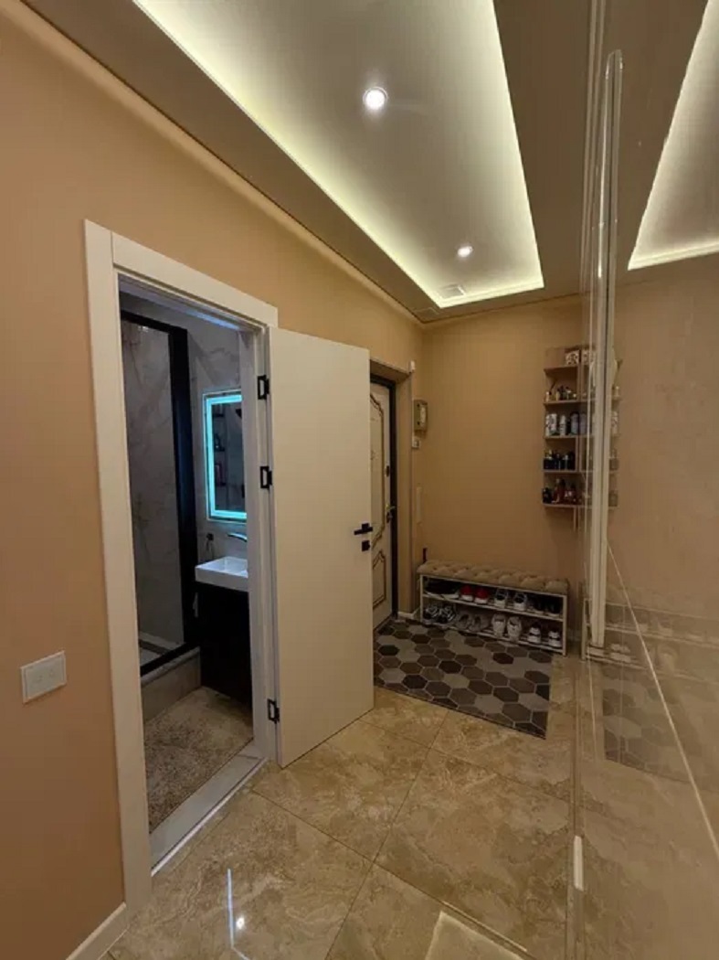 Продаж 3-кімнатної квартири 120 м², Автозаводська вул., 29А