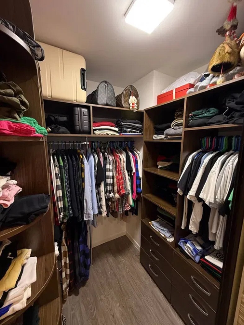 Продаж 3-кімнатної квартири 120 м², Автозаводська вул., 29А