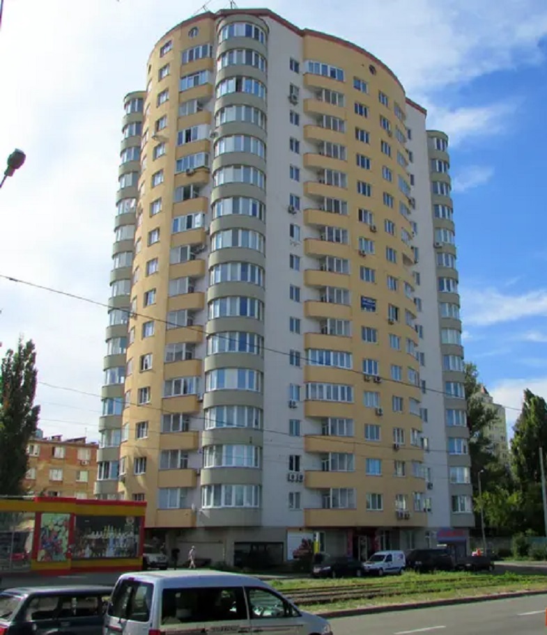 Продаж 3-кімнатної квартири 120 м², Автозаводська вул., 29А