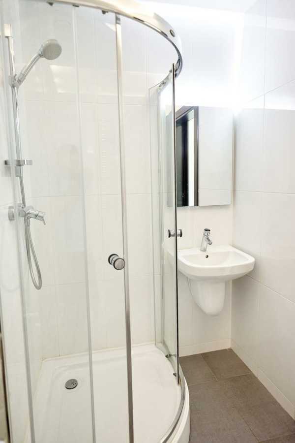 Аренда 4-комнатной квартиры 150 м², Щекавицкая ул.