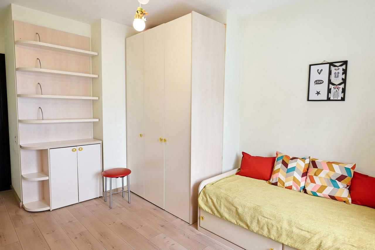 Аренда 4-комнатной квартиры 150 м², Щекавицкая ул.