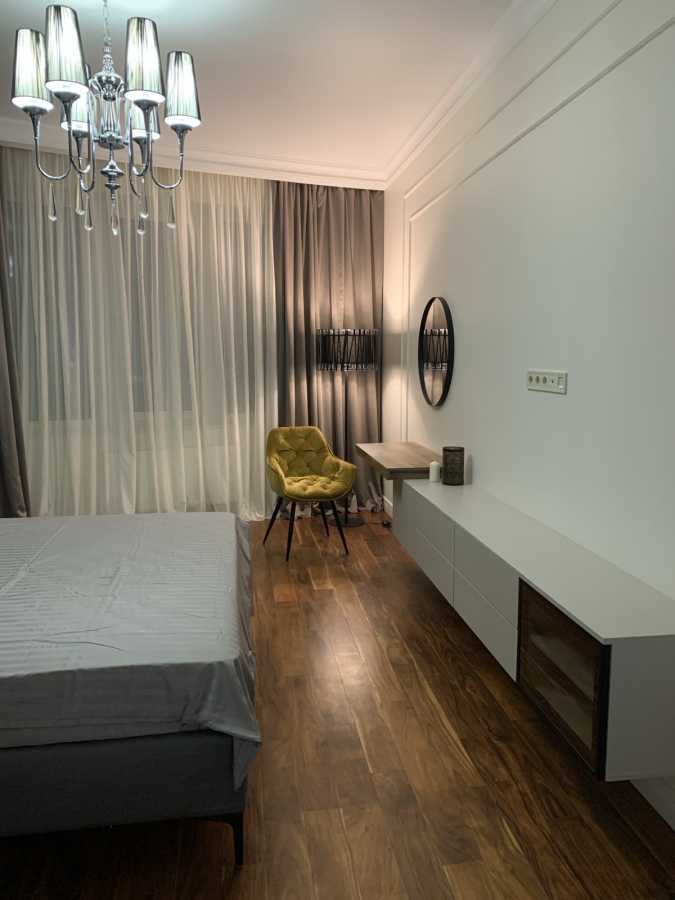 Продаж 1-кімнатної квартири 54.5 м², Микільсько-Слобідська вул., 3Б