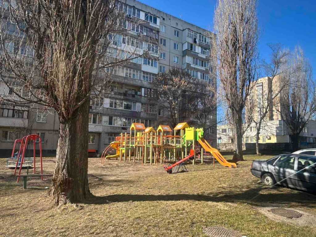 Продаж 1-кімнатної квартири 36 м², Східна вул., 28