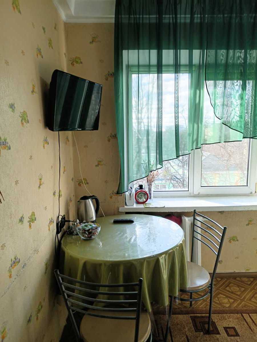 Продаж 2-кімнатної квартири 43.8 м², Зелена вул., 17