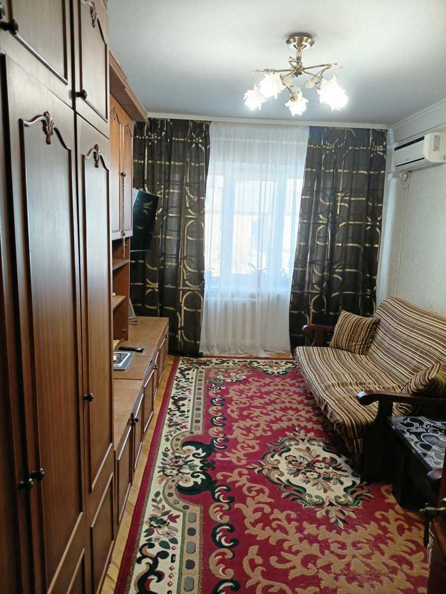 Продаж 2-кімнатної квартири 43.8 м², Зелена вул., 17