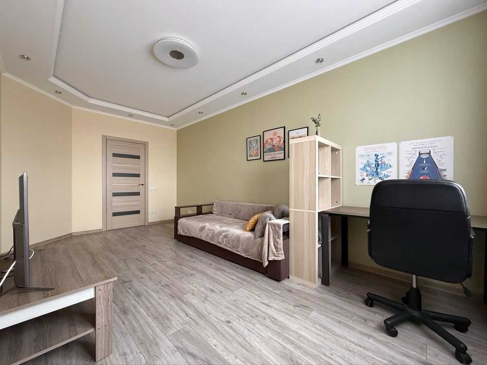 Продаж 2-кімнатної квартири 66.5 м², Європейська, 1