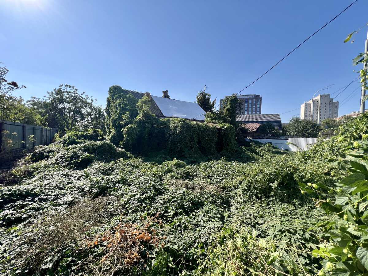 Продаж ділянки під індивідуальне житлове будівництво 13 соток, Валерія Лобановського просп.