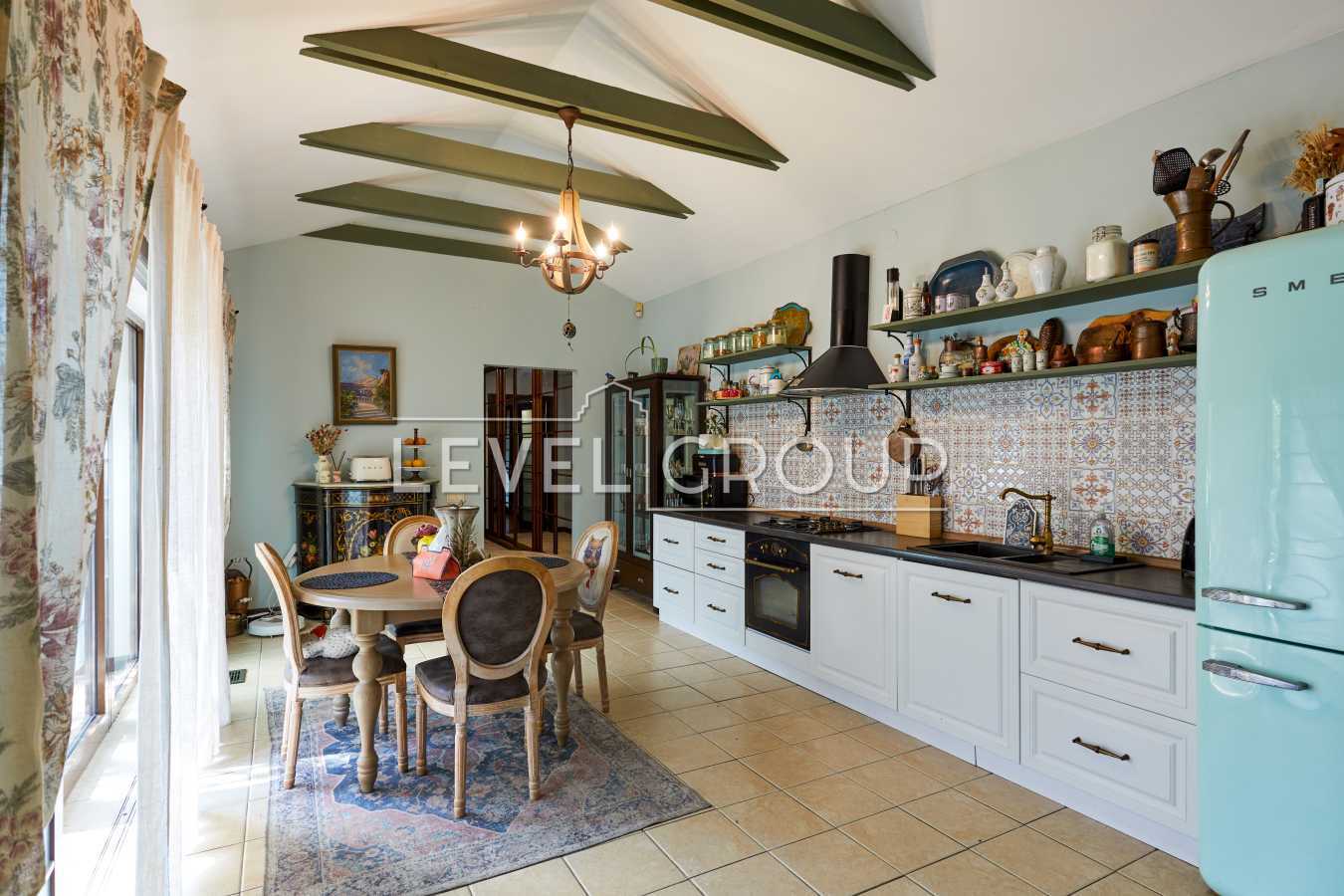 Продажа дома 274 м², Снайпера ул.