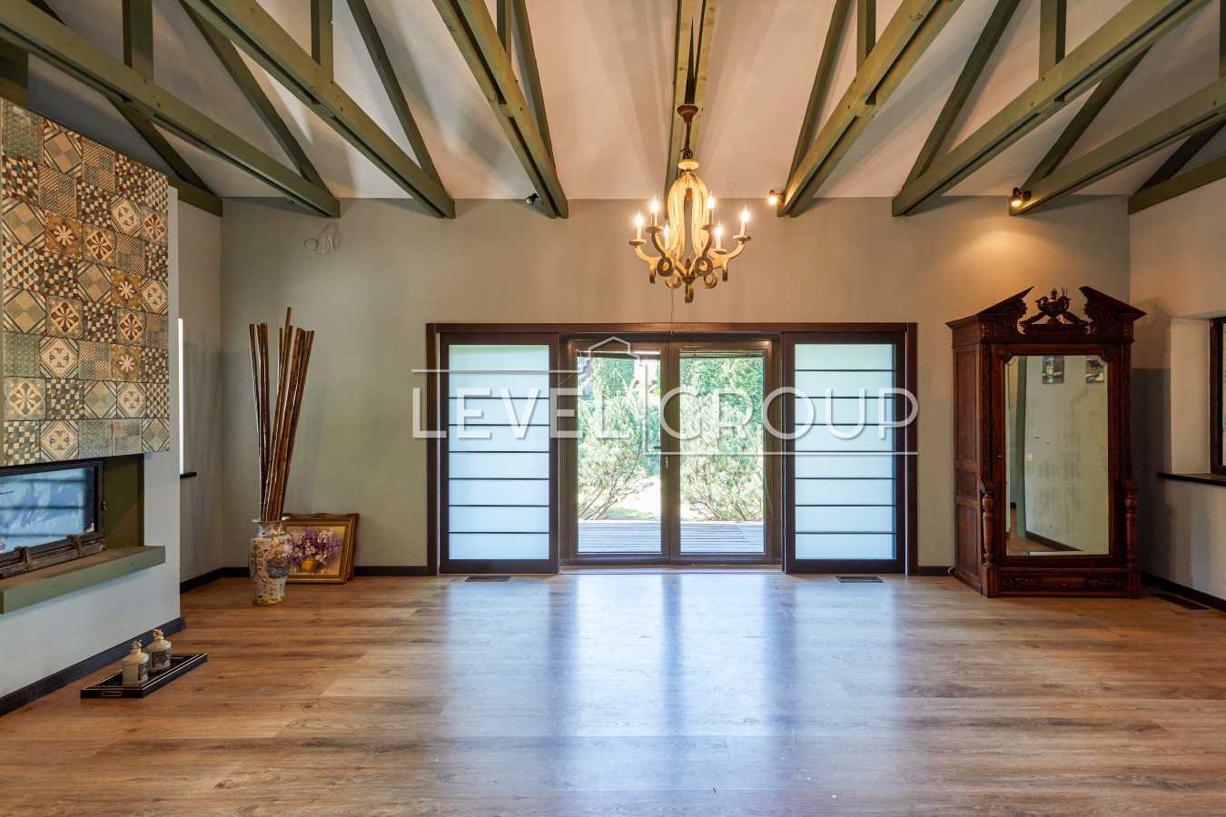 Продажа дома 274 м², Снайпера ул.