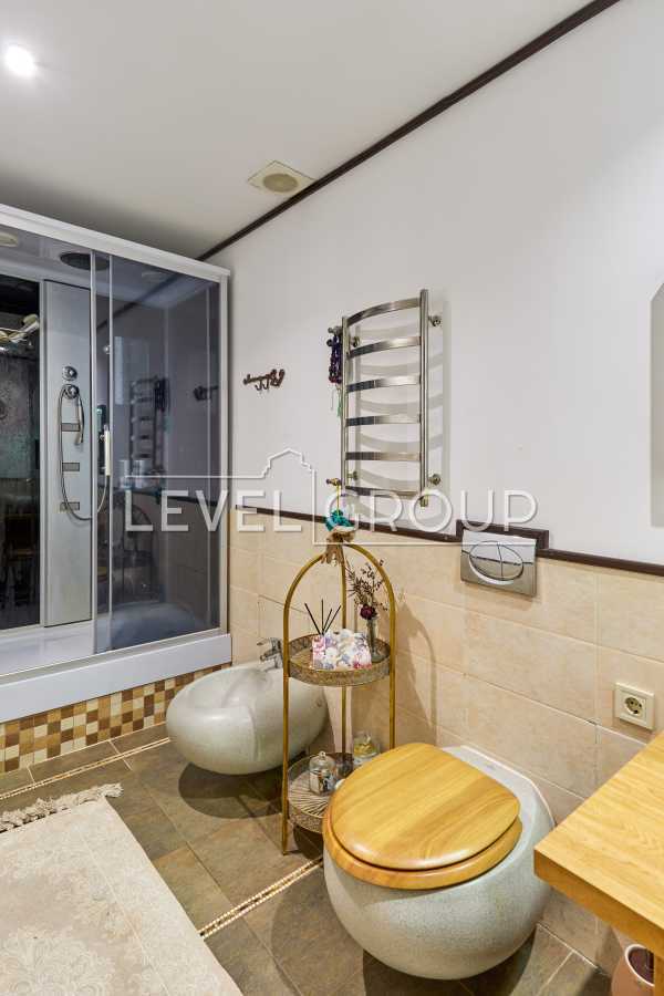 Продажа дома 274 м², Снайпера ул.